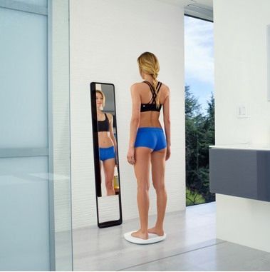 視覚情報でフィットネス効果を高めるスマート姿見（出典：Naked Labs）