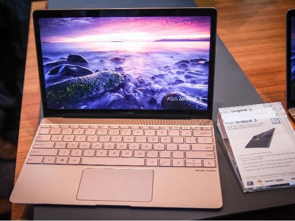 ASUS、12.5インチの薄型ノートPC「ZenBook 3」を発表