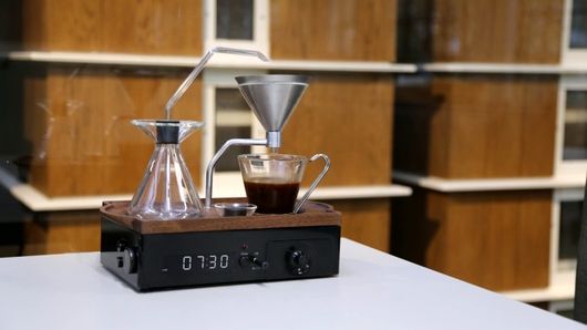 目覚ましと連動するコーヒーメーカー（出典：Kickstarter）