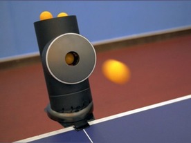 卓球トレーニング用スマートロボット「Trainerbot」--スマホで配球やスピンを設定