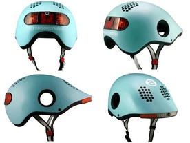 方向指示器を自動点滅させる自転車用ヘルメット「CLASSON」--ナビ機能も搭載