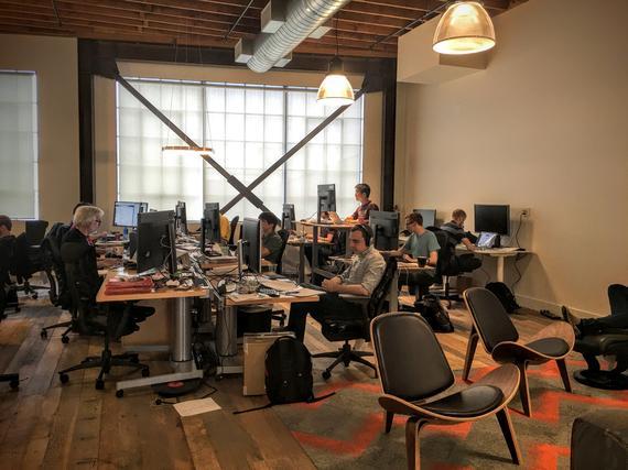  OpenAIはサンフランシスコにあるオフィスで人工知能が人類全体にとって役立つ方向で進化することに取り組んでいる。