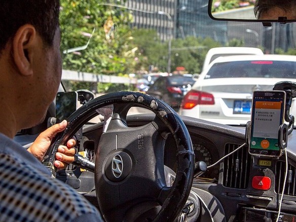 中国、Uberなどの配車サービスを合法化