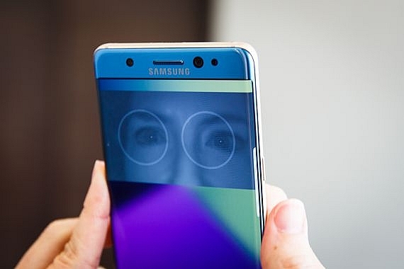 サムスン、Galaxy Note 7の虹彩認証機能を銀行アプリにも活用へ