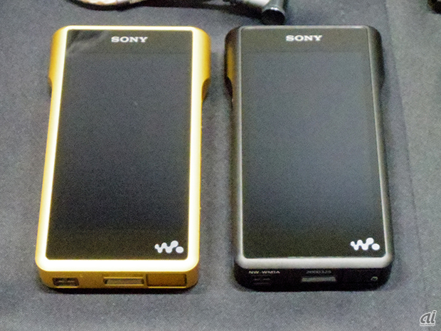 　ソニー「WALKMAN」の新フラッグシップ機となった「WM1」シリーズを写真で見ていこう。左が「NW-WM1Z」で、筐体には無酸素銅を使用。右が「NW-WM1A」で筐体にはアルミニウムを使用している。WM1Zはキラキラとしたゴールドが特徴だ。