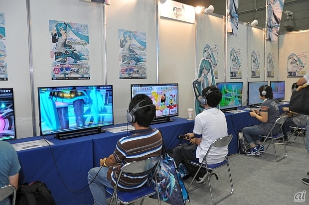 　セガブースでは「SEGA feat. HATSUNE MIKU Project」として、初音ミク関連楽曲が収録されているリズムアクションゲームを試遊出展。