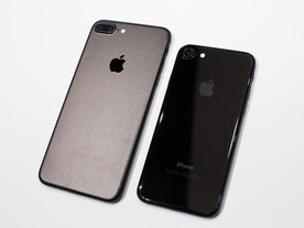 アップル、「iPhone7」の完売を確信--週末の販売台数の発表やめる
