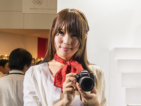 キヤノン、新型ミラーレスカメラ「EOS M5」発表--8倍超の高倍率ズームレンズも
