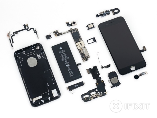 iPhone 7の修理容易性スコアは10段階評価で7（出典：iFixit）