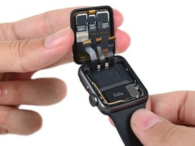 「Apple Watch Series 2」は内部の改良で初代より修理が容易--iFixitの分解レポート