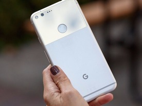 グーグル、新型スマートフォン「Pixel」「Pixel XL」を発表