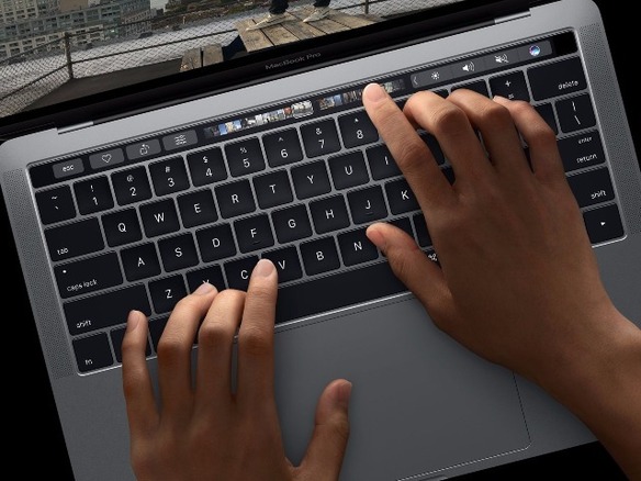 ジョニー・アイブ氏、「MacBook Pro」の新機能「Touch Bar」開発秘話を語る