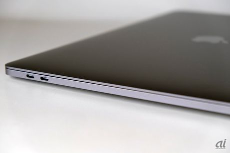 Touch Bar搭載の13インチ「MacBook Pro」