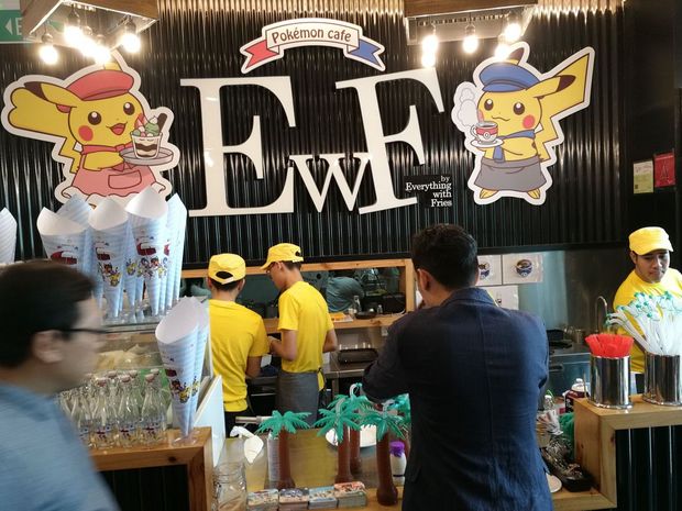 　シンガポールで新たにオープンした「Pokemon Cafe」はまさに、任天堂のポケモンシリーズが大好きで、小さなポケットモンスターを食べてしまいたいと思っている人のための場所かもしれない。