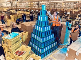 アマゾン、ホリデーシーズンに10億点以上の商品をプライム会員に発送--前年の5倍以上