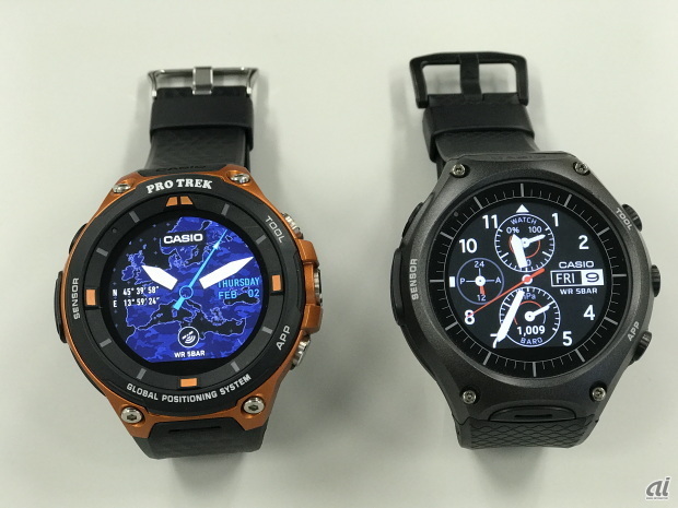 新モデル「WSD-F20」（左）と現行モデル「WSD-F10」（右）。「PRO TREK」のロゴが印象的だ
