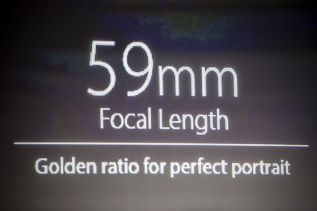 　ZenFone 3 Zoomは59mmのレンズを搭載する。ASUSによると、このレンズは画像のゆがみ補正機能を備えているという。