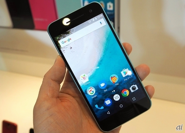 Android Oneスマートフォン新機種の1つ「S1」。507SHよりディスプレイ解像度は高いが、ワンセグは非搭載で性能も抑えられており、その分価格重視のモデルとなるようだ