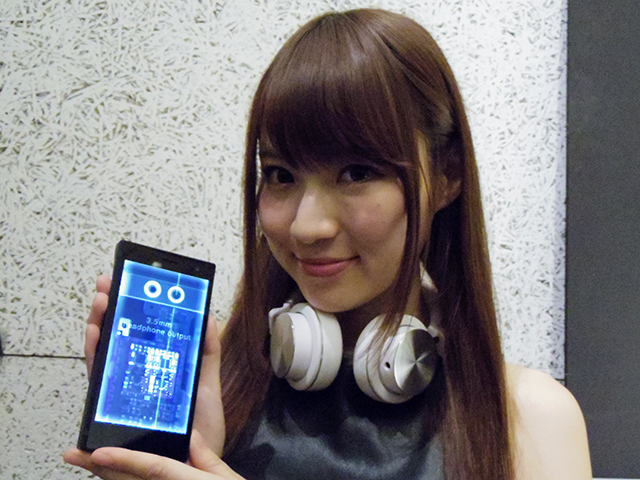 オンキヨー、音楽を聴くためのスマホ「GRANBEAT」--フルバランス駆動の 