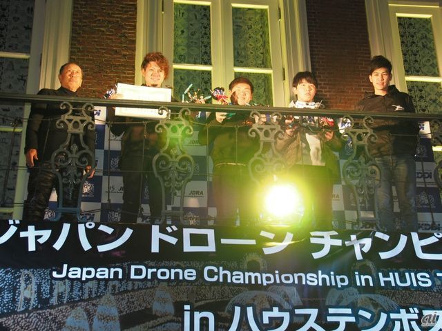富田氏は自ら多くのドローンを所有しており