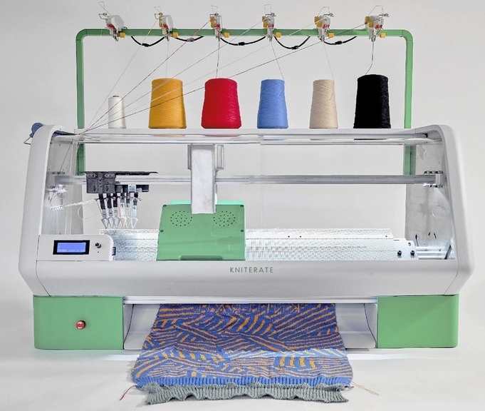 “編み物プリンタ”みたいな自動編み機「Kniterate」--家庭で使える本格マシン - CNET Japan