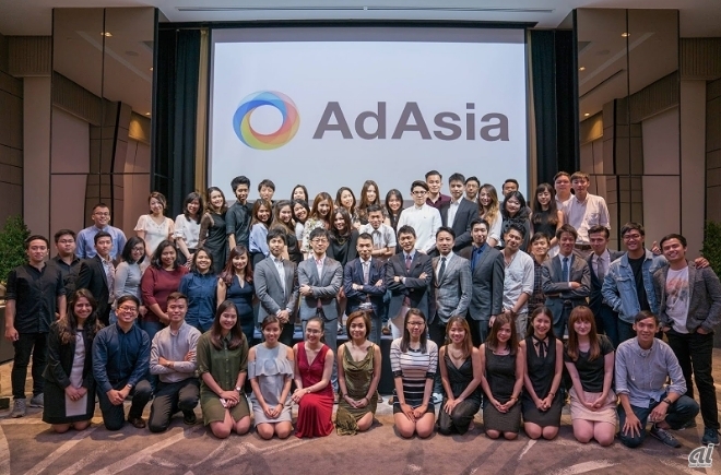 2017年1月にシンガポールで開催した社員総会での集合写真