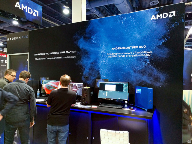 　AMDのブース。同社の新型CPU「RYZEN」を使った映像ソリューションではなく、映像制作向けグラフィックス商品「RADEON PRO」によるVR制作のワークフローなどを紹介していた。