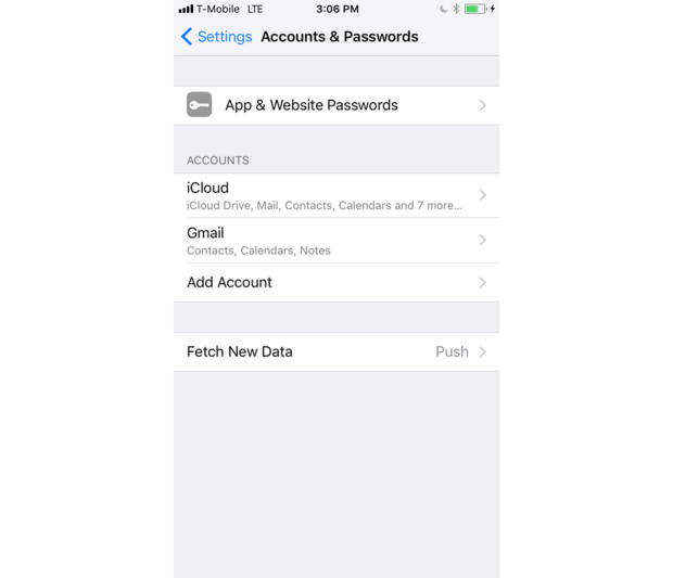 iOS 11には、独自のパスワードマネージャが標準搭載されている。
