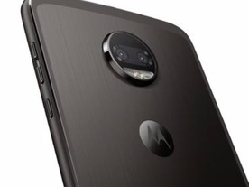 モトローラ、新型スマホ「moto z2 force edition」--360度カメラの追加モジュールも