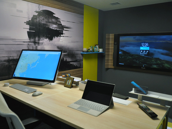 オフィス家具と技術の組み合わせで“働き方改革”--スチールケースと日本MSが協業