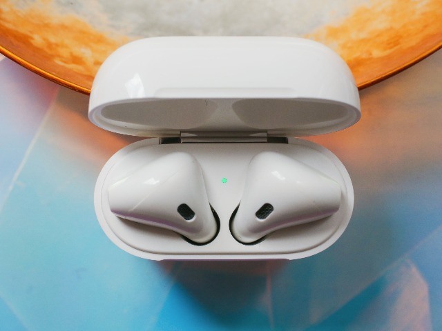 ワイヤレスイヤホン「AirPods」に新製品登場か？--Appleニュース一気読み - CNET Japan