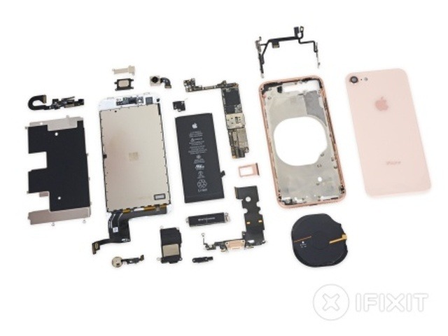 iFixit、発売当日に「iPhone 8」を分解--Qi用コイルはアップルロゴ 