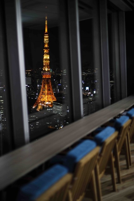 　地上31階の窓から見える都心の景色も、リラックスするのに一役買っている。