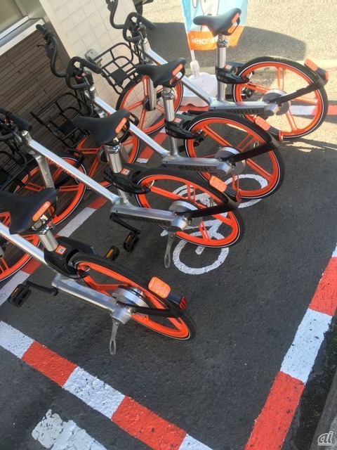 　モバイク駐輪スペースはこのように自転車が駐輪している。