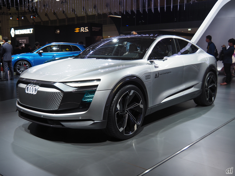 2017年にフランクフルトモーターショーで発表したレベル4と呼ばれる高度な自動運転技術を搭載した電気自動車のコンセプトモデル「Audi Elaine concept」