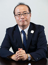 細川泰則氏