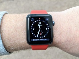 アップル、「Apple Watch」用の心電図モニタを開発中か