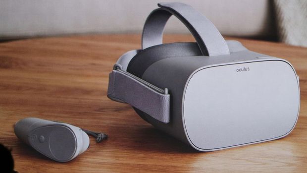 VRヘッドセット「Oculus Go」

　2018年初頭には、PCやスマートフォンの接続を不要とするスタンドアロン式ヘッドセット「Oculus Go」が199ドル（約2万3000円）で発売される予定だ。2560×1440ピクセルの液晶ディスプレイ、内蔵スピーカ、ヘッドフォンジャックを備え、3自由度（3DoF）のシングルモーションコントローラが付属する。