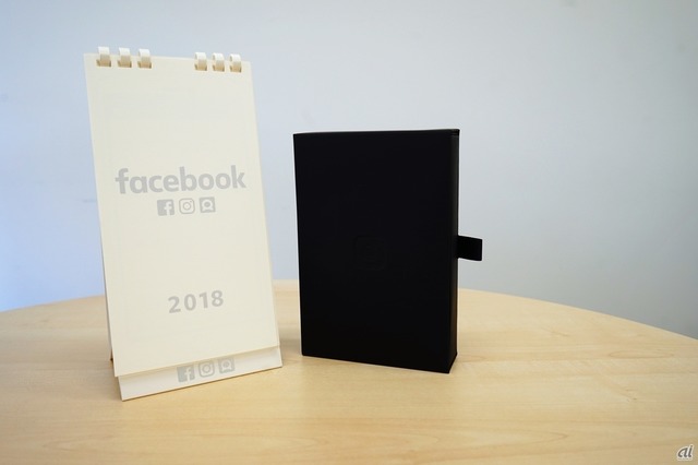 　こちらはFacebookとInstagramのカレンダー。