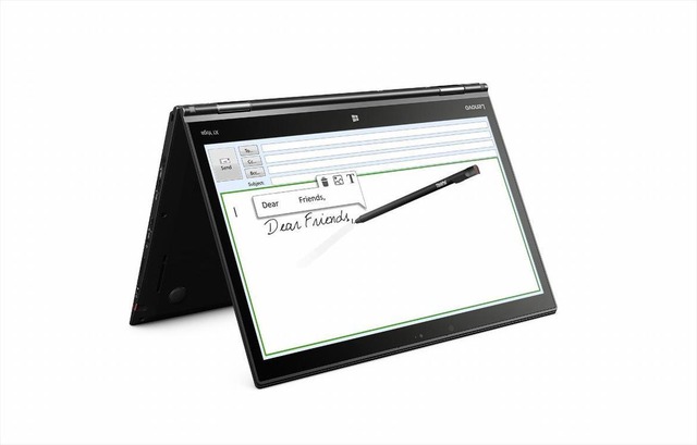 レノボ「ThinkPad X1 Yoga」

　ThinkPad X1 Yogaは、ウェブカメラのプライバシー機能や「Alexa」対応などの特長を備える。価格は1899ドル（約21万円）から。
