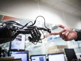 「5年以内に人間とロボットは一緒に働く」、ビジネスリーダーの8割超が予想
