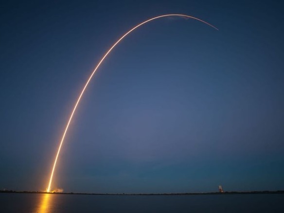 SpaceX、「Falcon 9」を21日打ち上げへ--インターネット衛星の初テストも