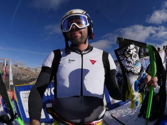 五輪のスキー選手を衝突から守るエアバッグ--バイク向け製品を応用