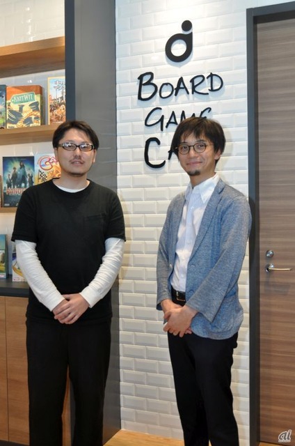 　ディライトワークス執行役員 クリエイティブディレクターの塩川洋介氏（左）と、JELLY JELLY CAFEオーナーの白坂翔氏（右）