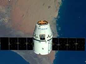 SpaceXの衛星4425個によるブロードバンド提供計画、米当局が承認