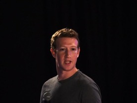 ザッカーバーグCEO「私の過ち、申し訳ない」--Facebookの問題で議会証言へ
