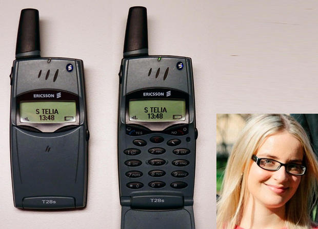 Corinne Reichert（ZDNet Australia 副編集長）

最初のデバイス：「Ericsson T28」、2001年

覚えていること：最初の携帯電話は13歳のときに父からお古でもらったブルーのEricsson T28だった。学校では早くから携帯電話を持っていた子どもの1人だったが、利用できたのはテキストだけだった。画面が小さすぎて、Snakeゲームさえできなかった。一部の文字を表示するのにボタンを何度も押す必要がある旧式のテキスト入力を、非常に速くこなせるようになった。アンテナが大きすぎて、ポケットにおさまらなかった。
