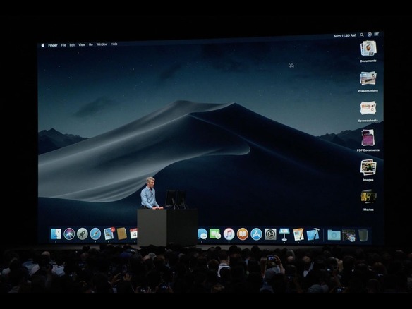 WWDCで新しいMacが発表されなかったので、ダークモードになっている