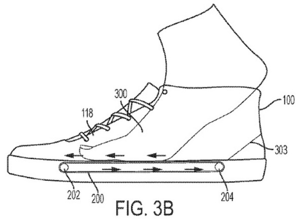 ナイキ、ベルトコンベアで足を引き込む靴の特許出願--靴べらは無用の長物に
