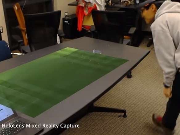 サッカーの試合を「HoloLens」でテーブル上に再現する技術--ワシントン大らが開発